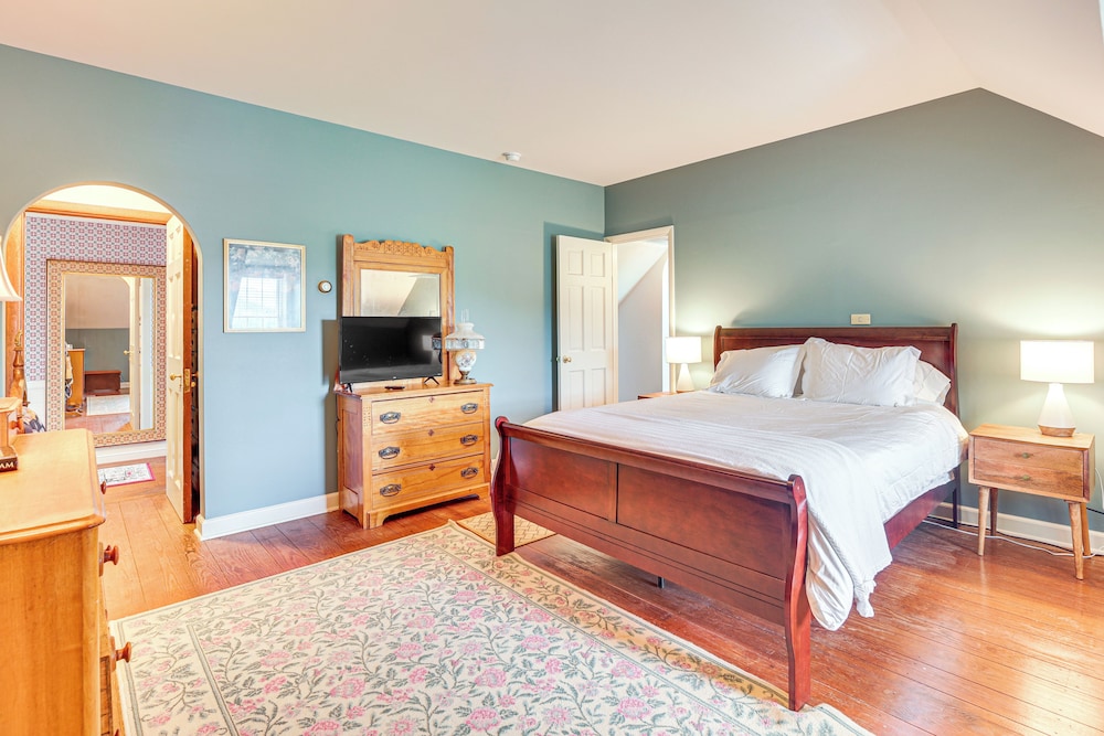 Expansive Retreat on 280 Acres in Lake Placid!