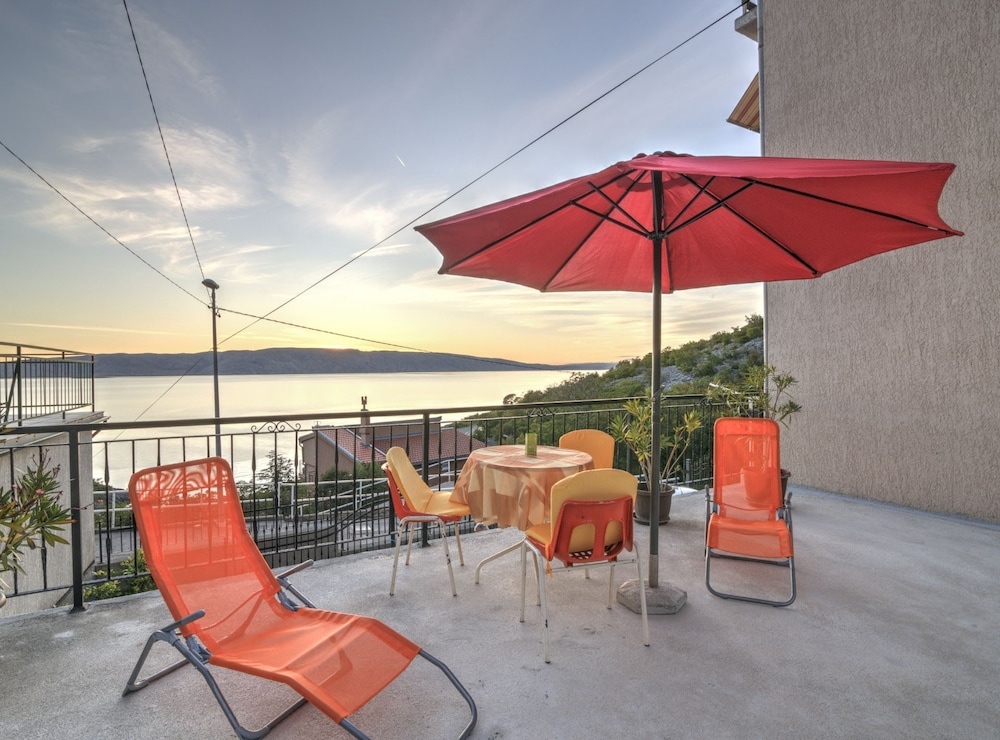 Apartments Luka & Leona view 2