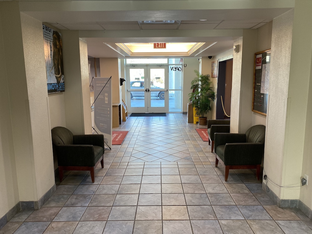 Econo Lodge Hot Springs South