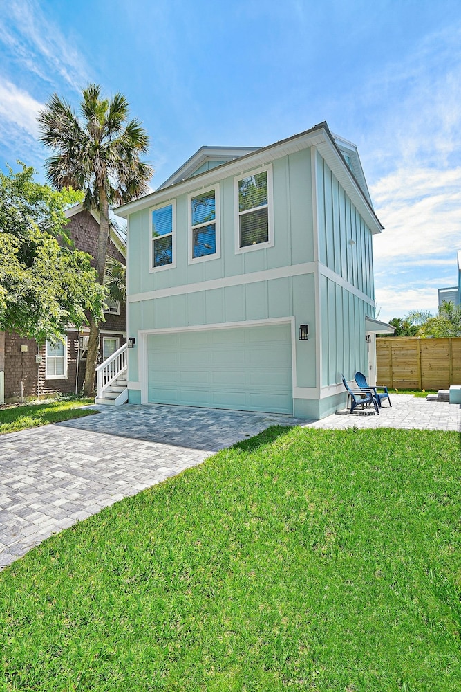 Downtown St Augustine Apt Smart TV Pack N Play