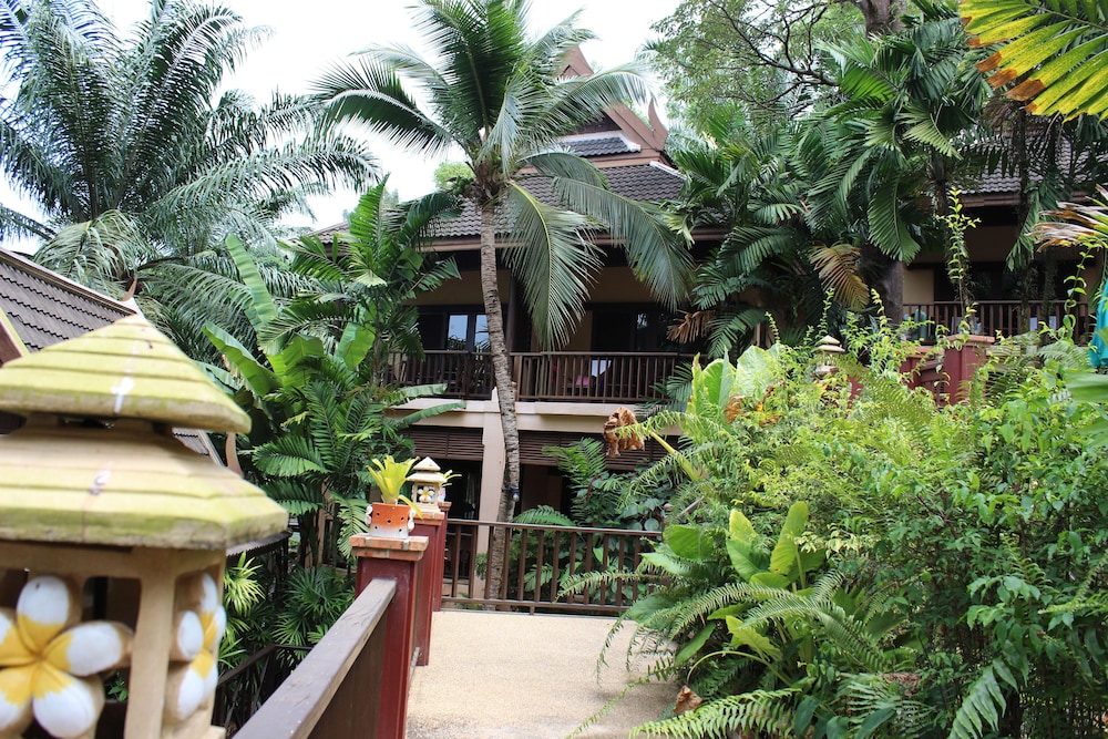 Khao Lak Palm Beach Resort