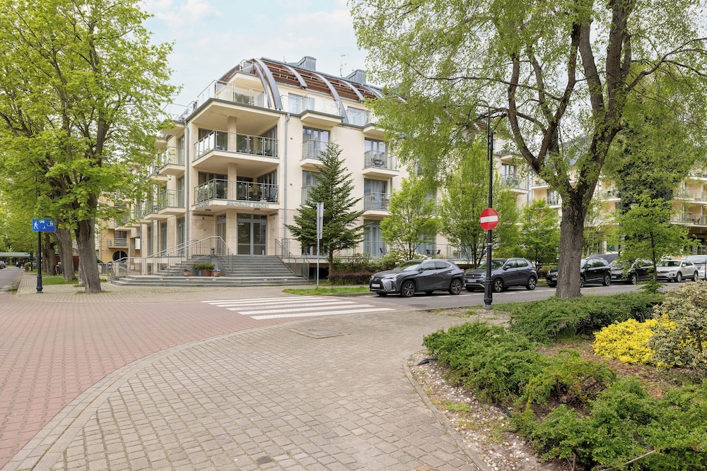 Avangard Świnoujście by Renters