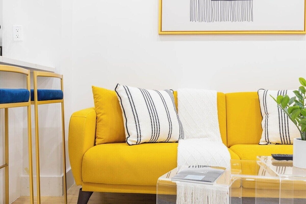 1597 New York Apt