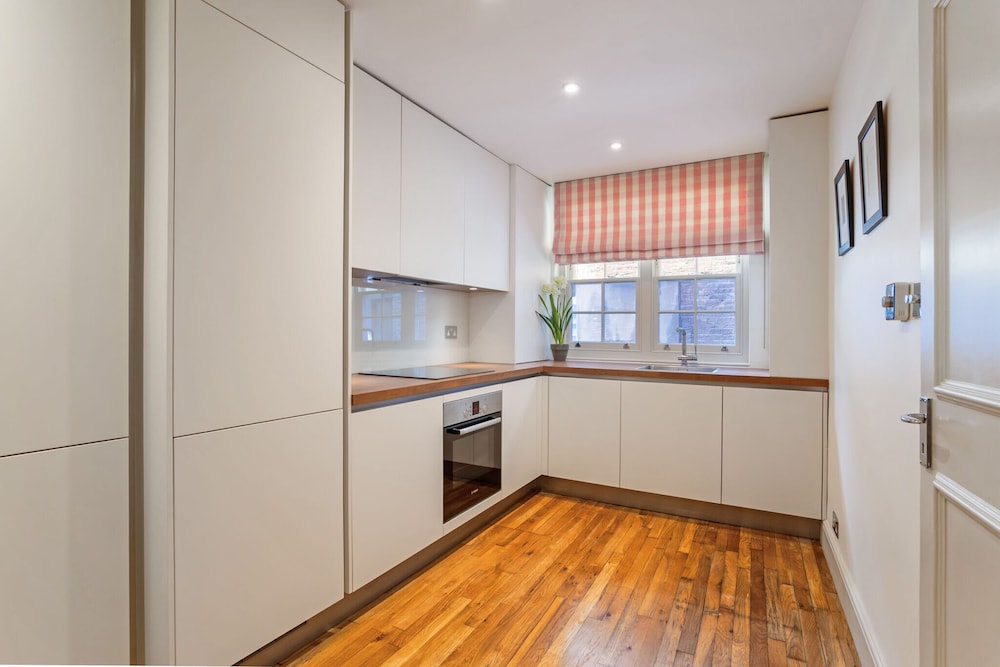 3 Bedroom Mews House - Marble Arch