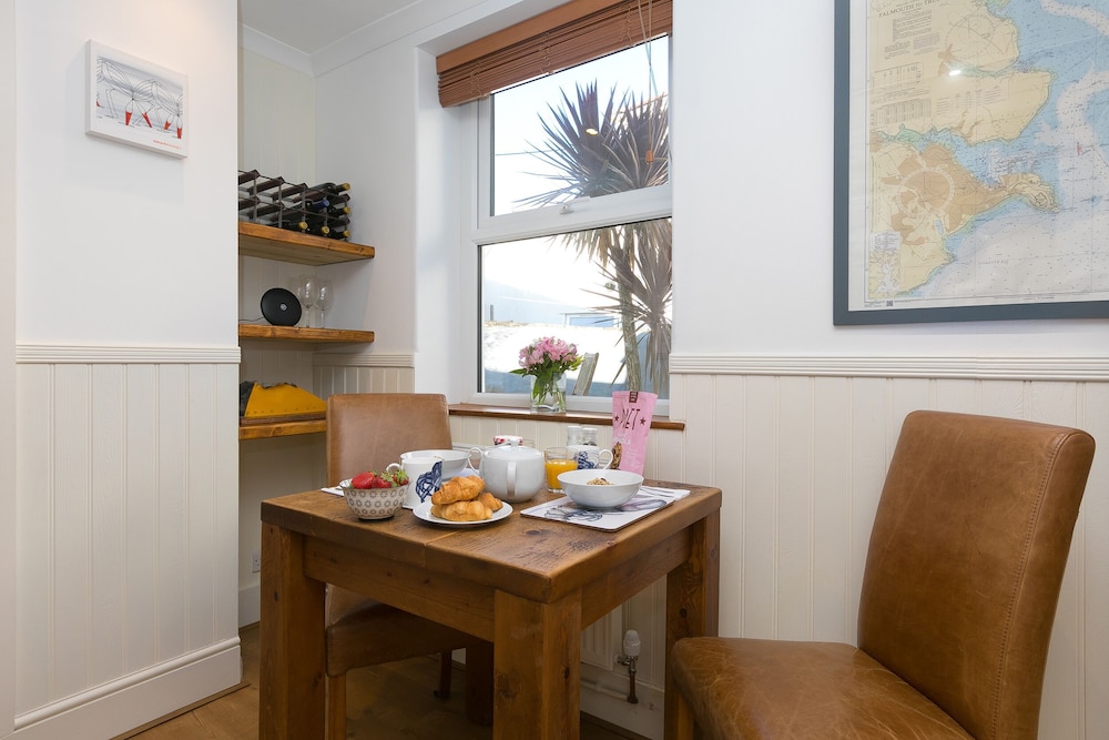 Oystercatcher House