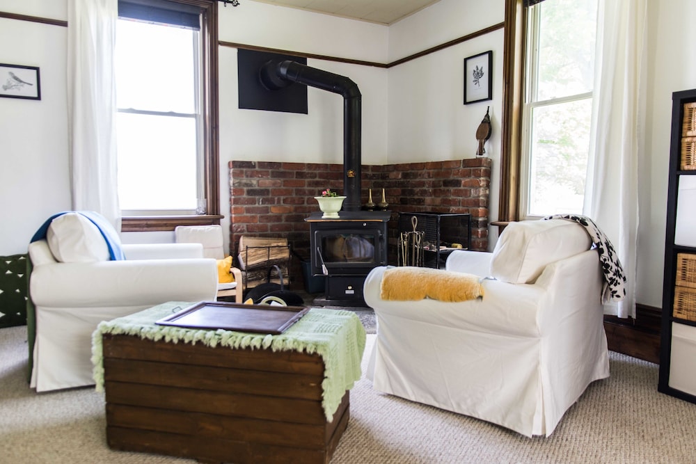 Laura's Bed & Breakfast