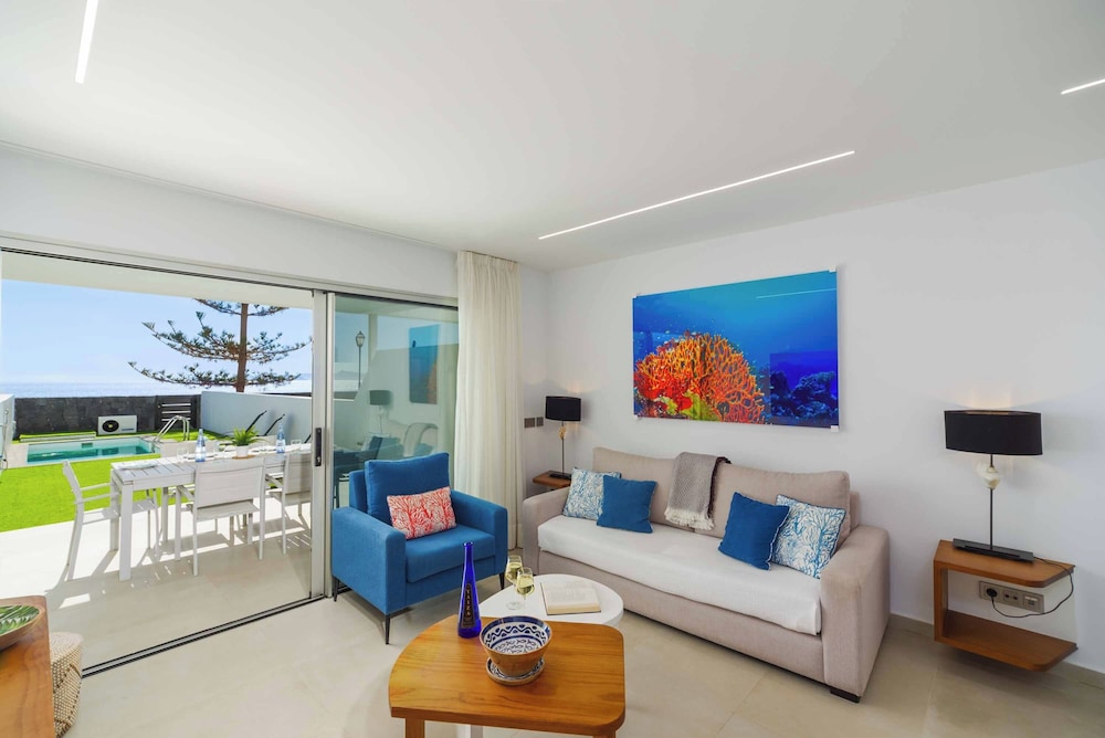 Marina Suite Villa Agua