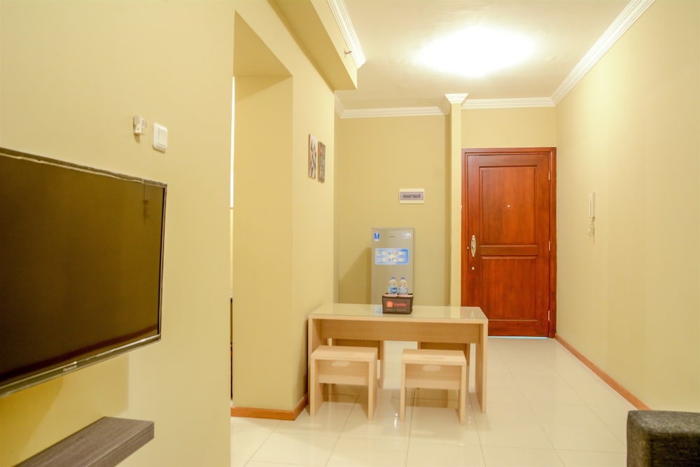 Big 2 BR (76 sqm) Apartment Grand Palace/Pallazo Kemayoran, Giacarta - 9