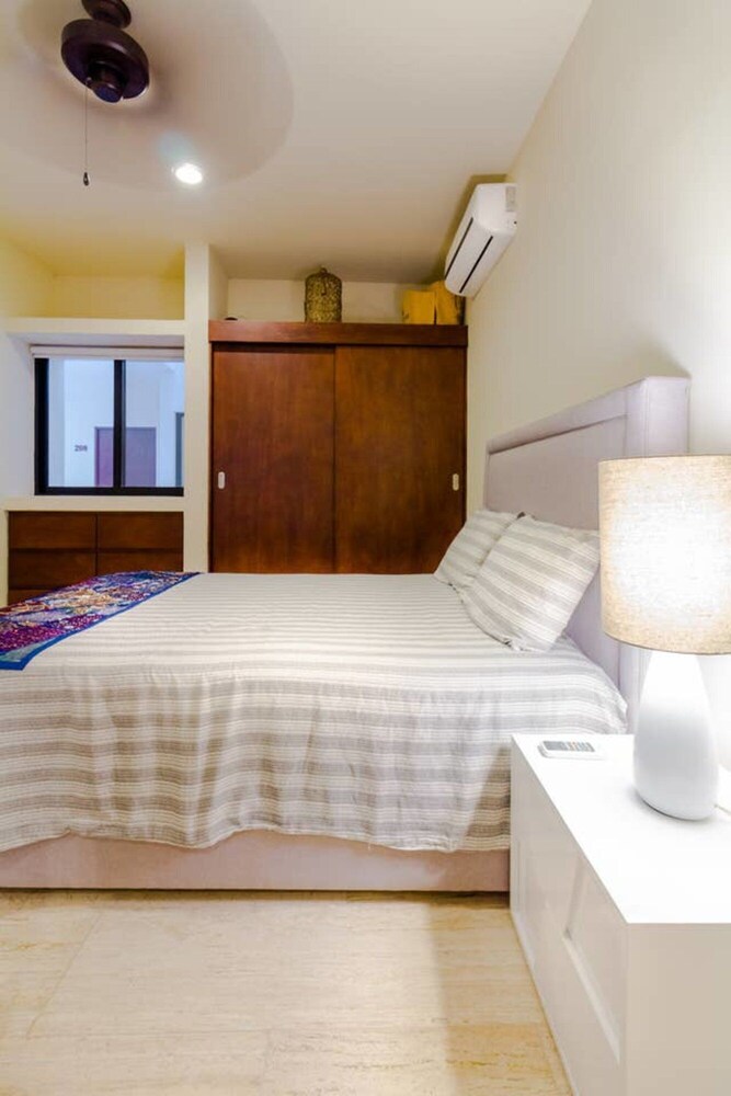 NEW 1 BR gym Pool in Fantastic Location in Playa view 2