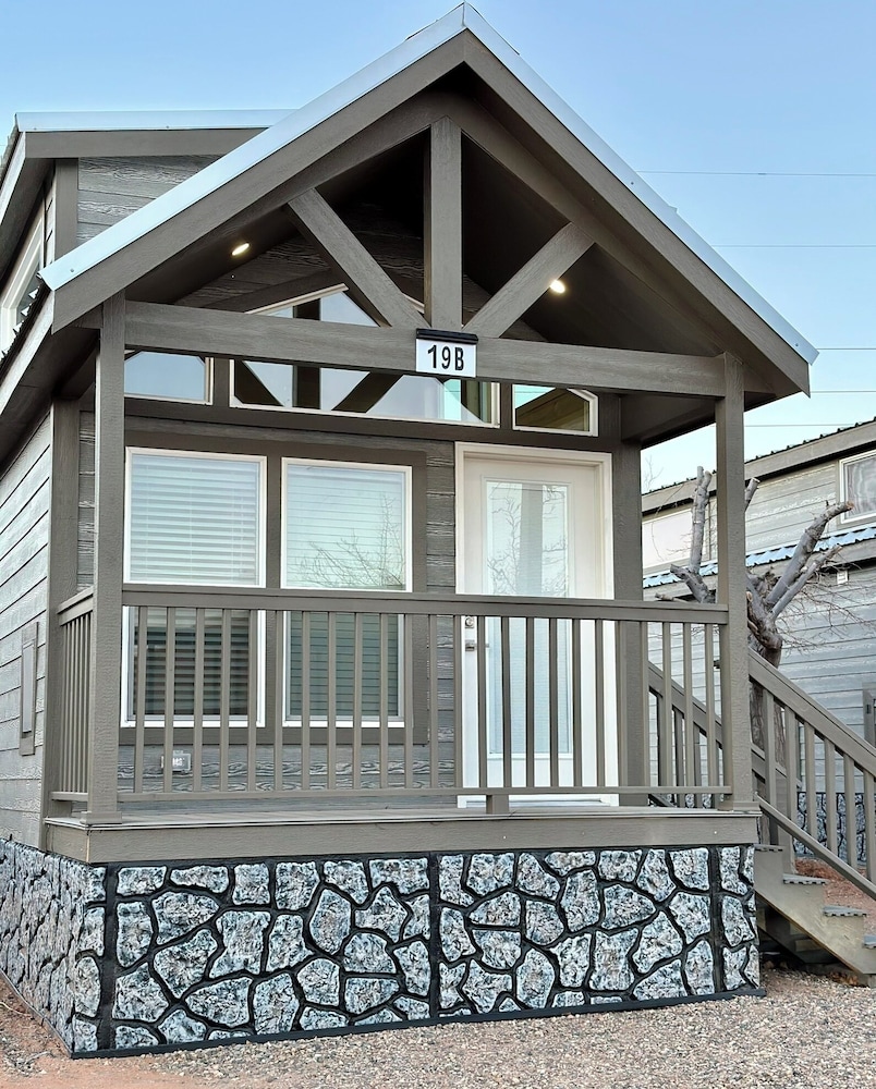 Luxury Tiny Homes - Deluxe King Room