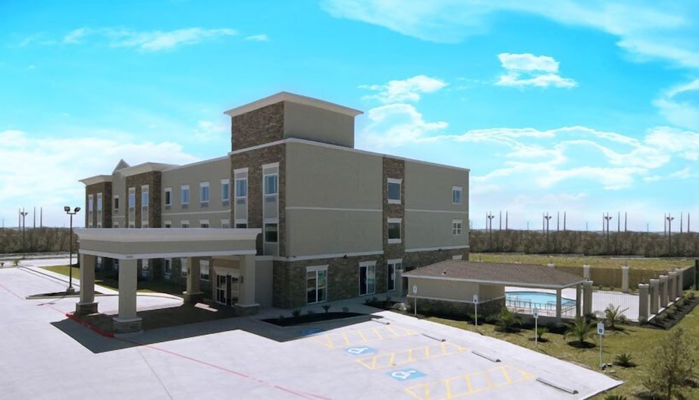 Garner Hotel Victoria - East by IHG