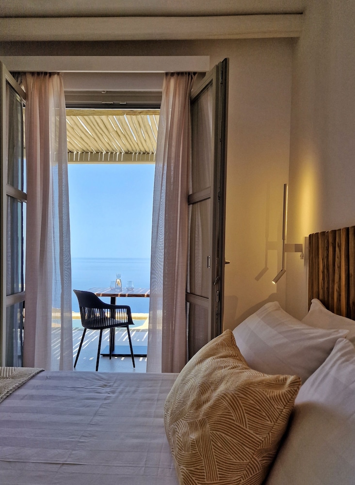 AGADA Folegandros