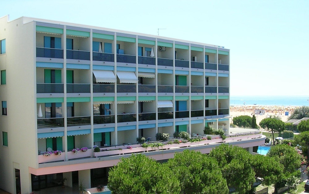 Seafront Apartment With Pool in Bibione