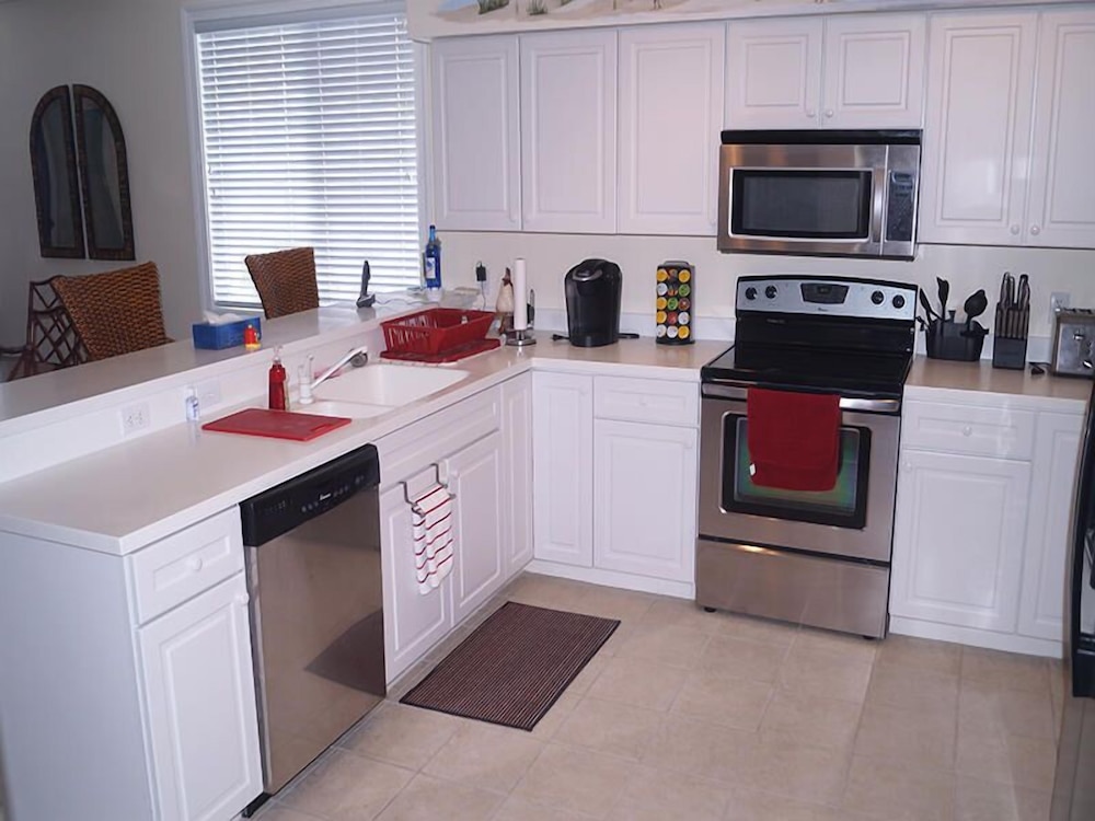 Ocean's Edge 401 3 Bedroom Condo by RedAwning