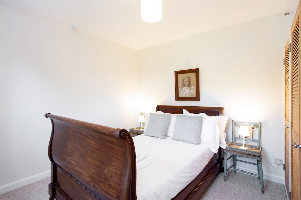 No. 78 Main Road Littleton view 4
