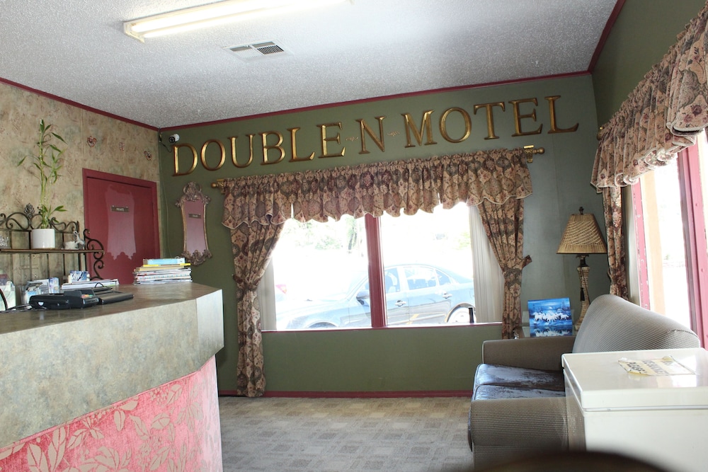 Double N Motel view 2