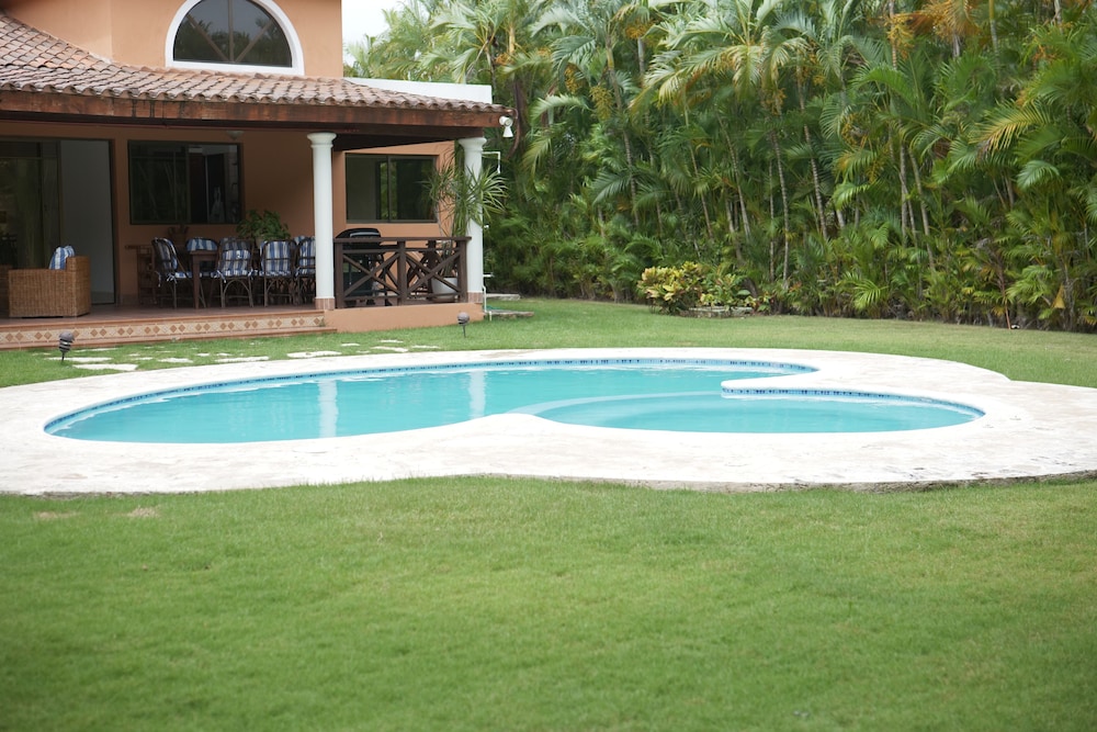 Villa Aurora Juan Dolio GuavaBerry