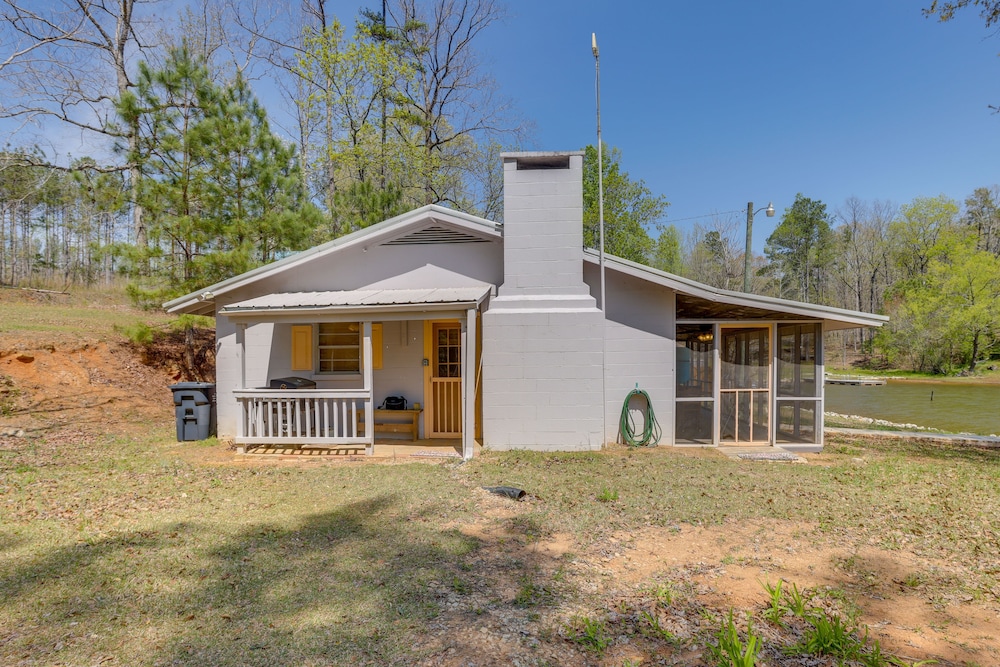 Lake Gerald Cabin Rental w/ Boat Dock & Grill! view 4