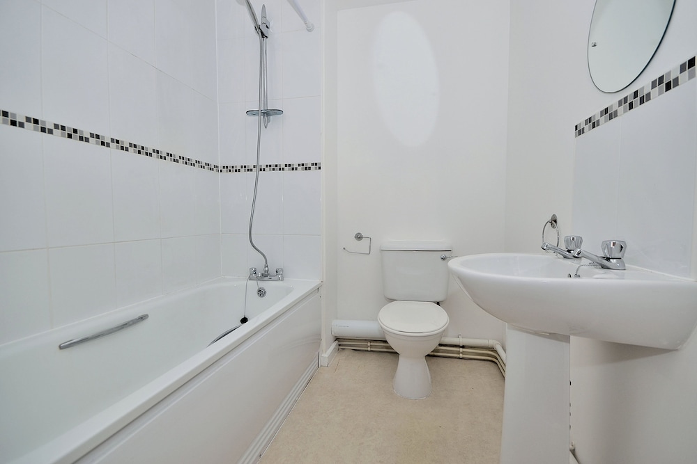 Racecourse Serviced Apartments