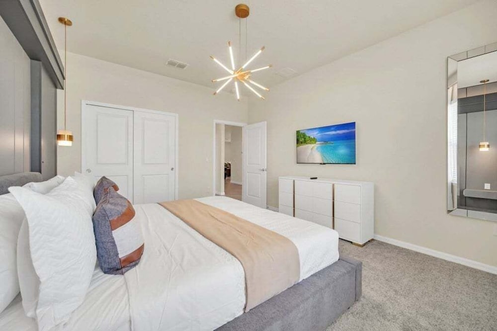Everyone's Family Fun Home, Slides In Kids Rooms 10 Bedroom Villa