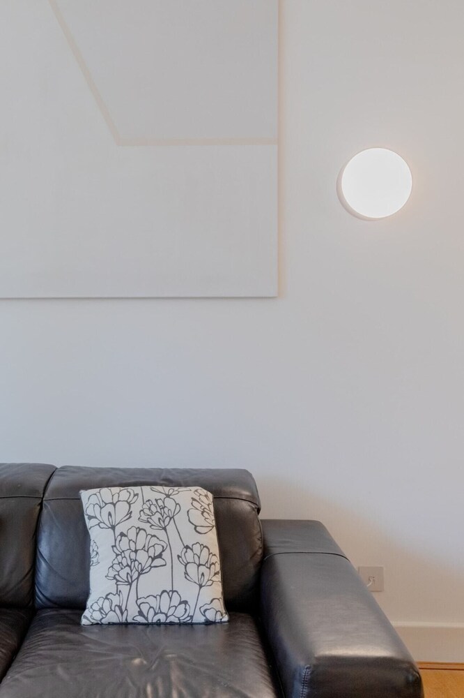 Chic 1BD Maisonette W/hot Tub, King's Cross!