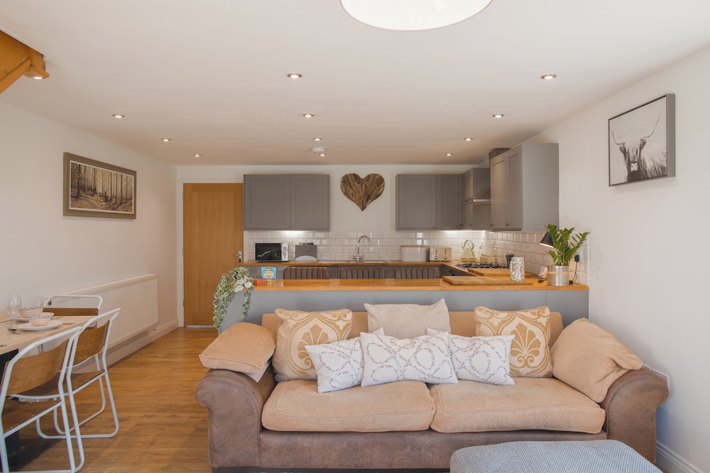 Beautiful Barn Conversion-Escape for 12