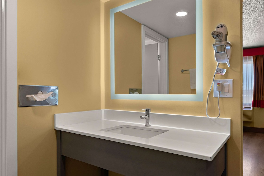 Flagstaff Vacations - Econo Lodge Flagstaff Route 66 - Property Image 47