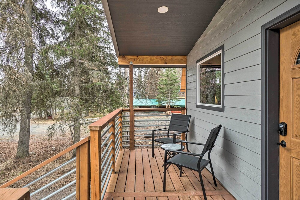 Cozy Downtown Soldotna Cabin: Dogs Welcome! view 5