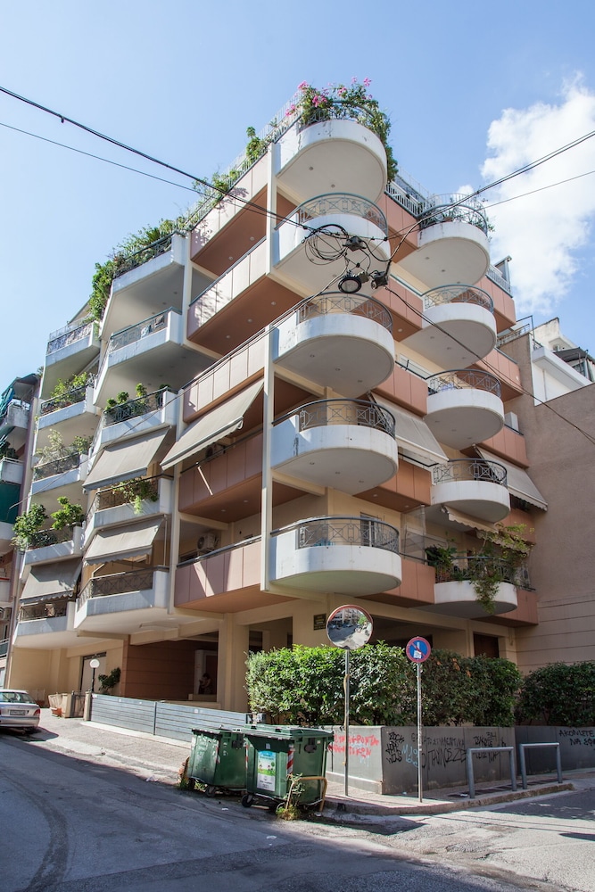 Cozy penthouse in Athens w amazing view