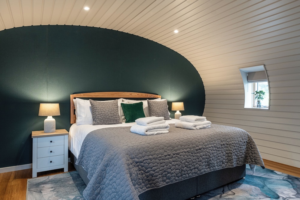 Stunning EcoRetreat Pods in Old Chalford