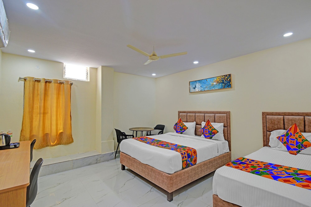 Fabhotel Srikara Grand Luxury Rooms