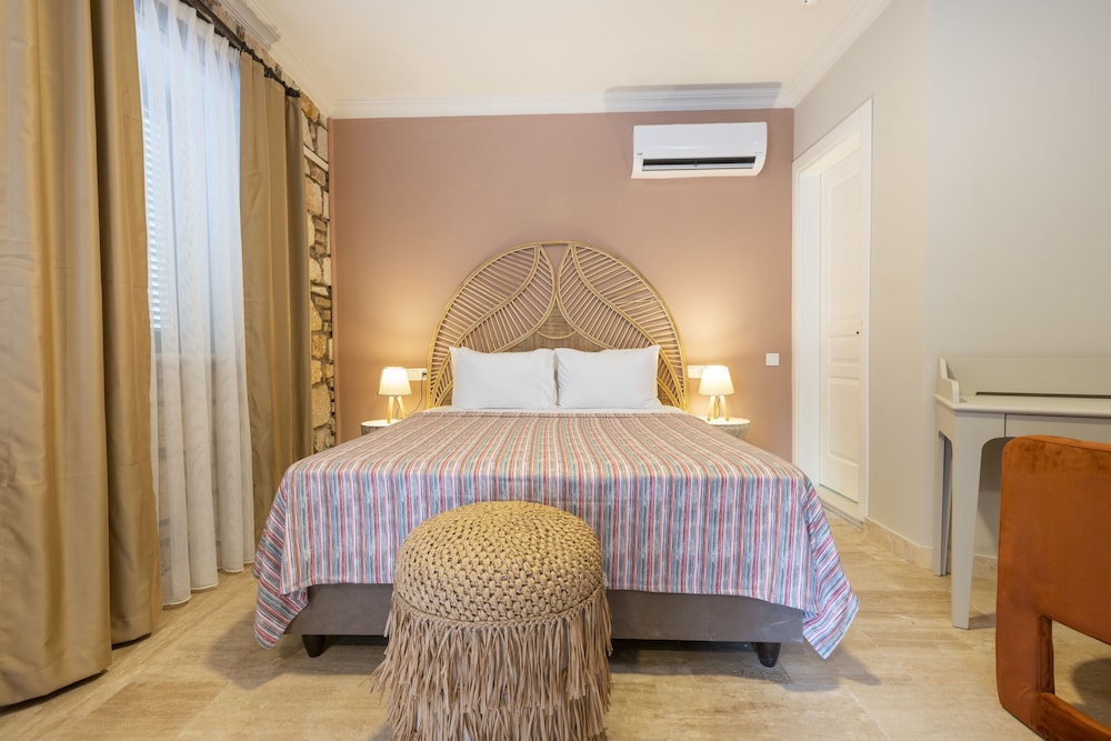 Noa's Boutique Hotel - Image 47