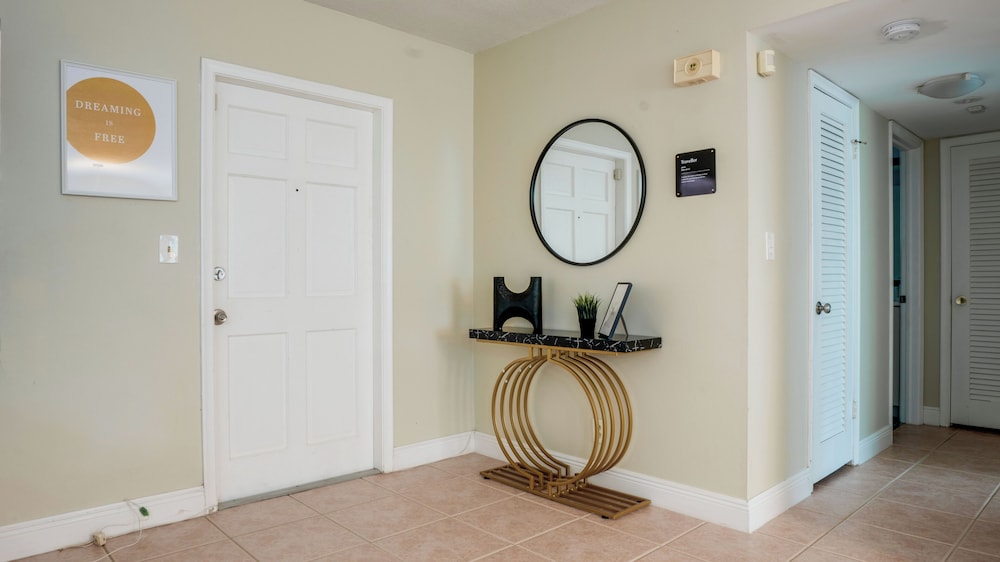 Serene 1BR Haven Fort Lauderdale