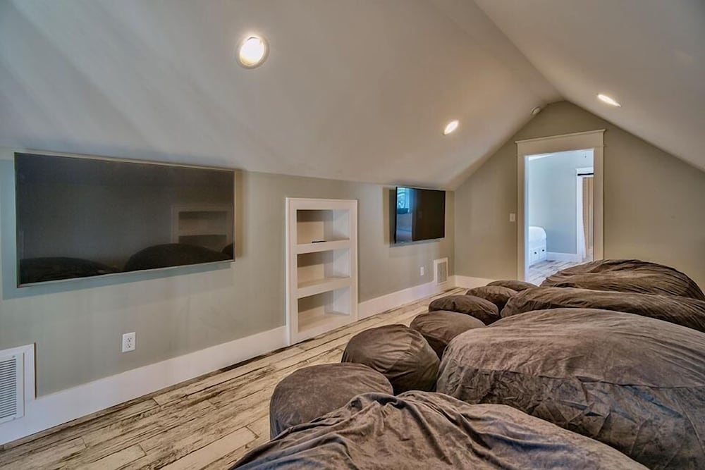 WaterColor Reunions 7 Bedroom Holiday Home by Five Star Properties
