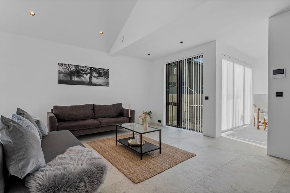 Reykjavik Luxury Hotel Apartment KARTULI