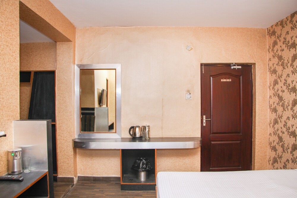 DeSantosh Residency