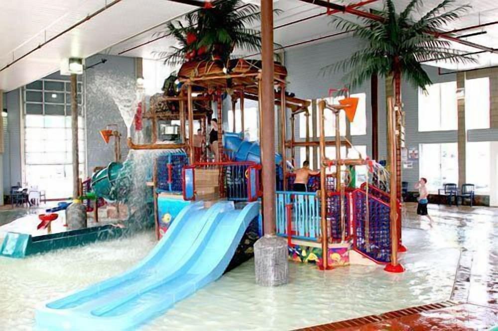 Crown Choice Inn & Suites Lakeview & Waterpark