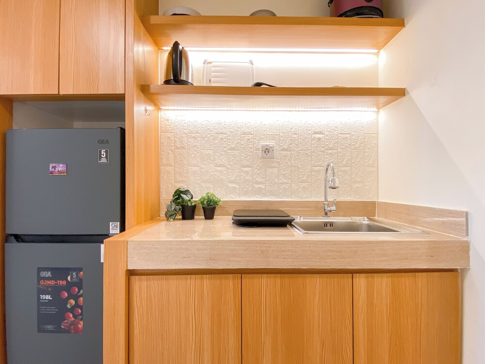 Warm And Cozy 2Br At Meikarta Apartment view 4