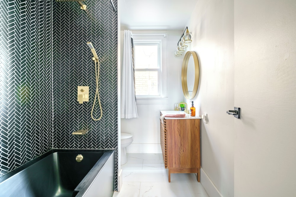 Jungle House Boutique Suites – Short North & Convention Center