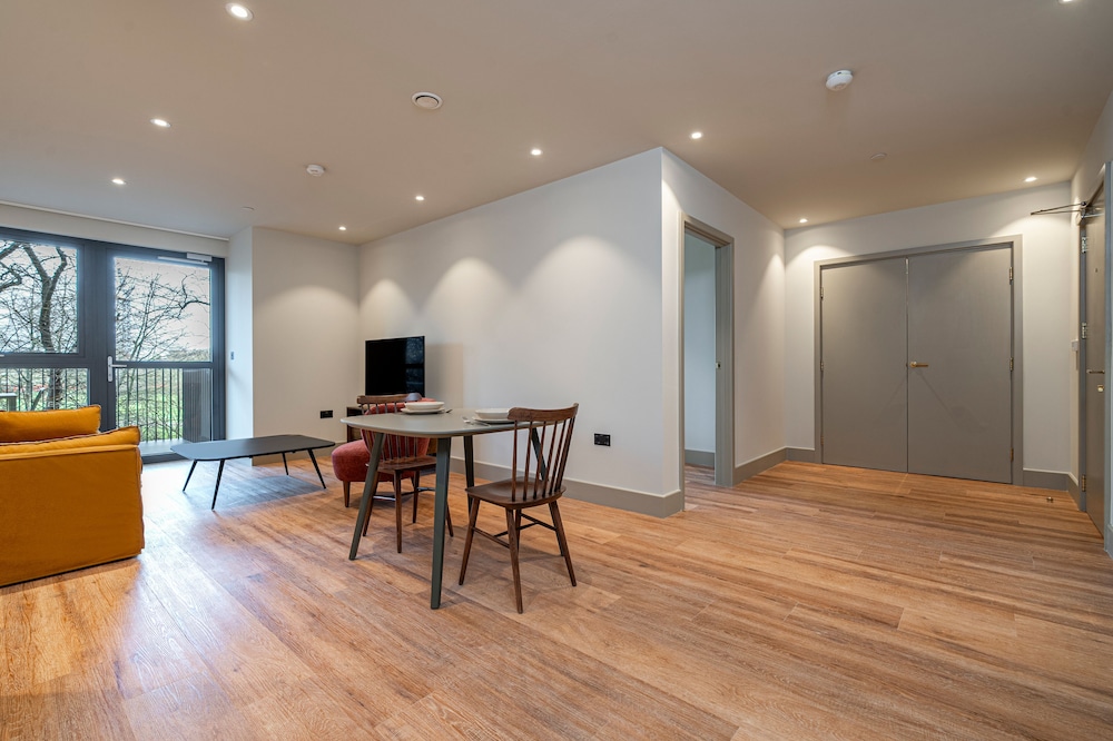Smart North London Apartment