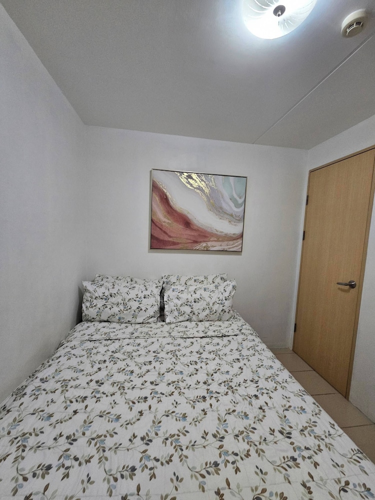 Cozy 3-bedroom Condo in Urban Deca Homes Ortigas Extension, Pasig