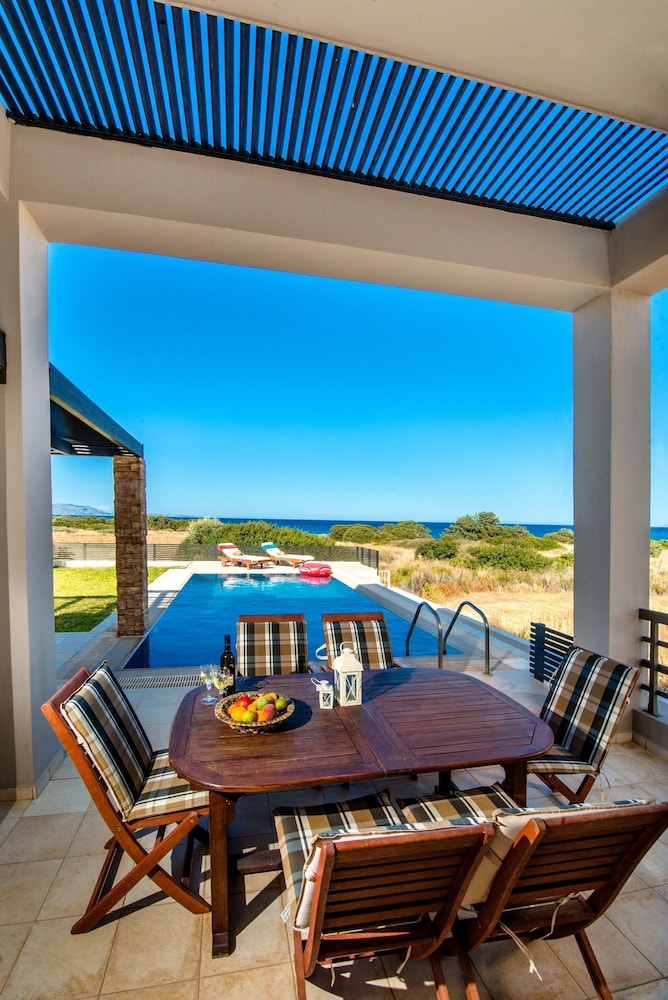 Blue Wave Villa
