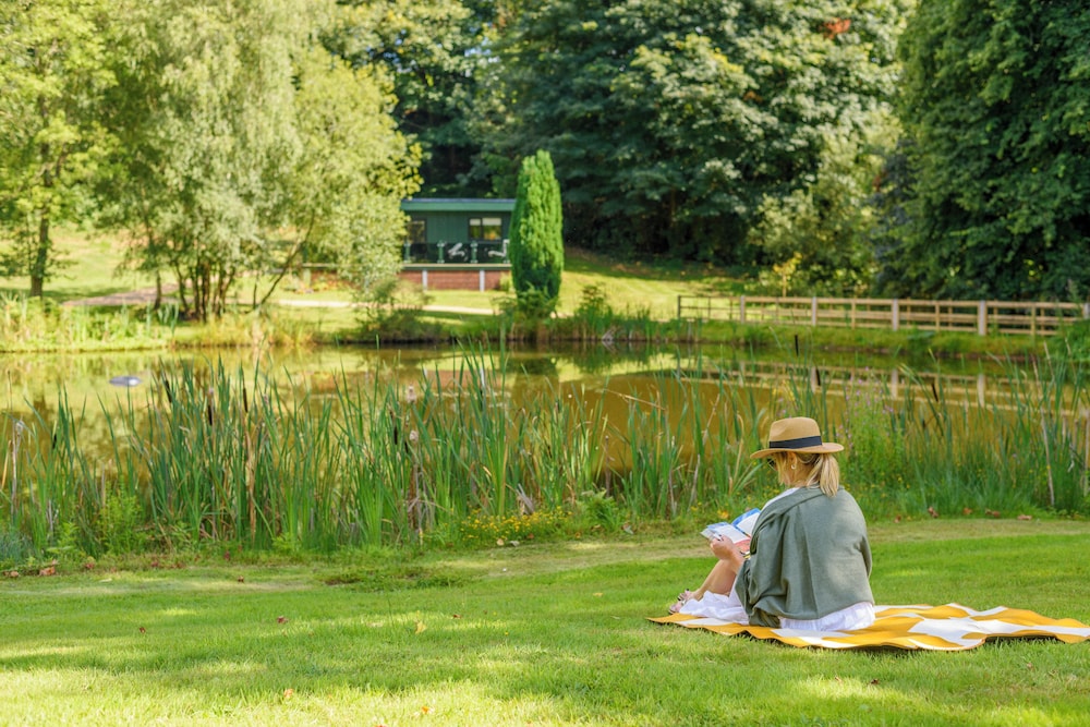 Secret Waterside Lodges in Worcestershire
