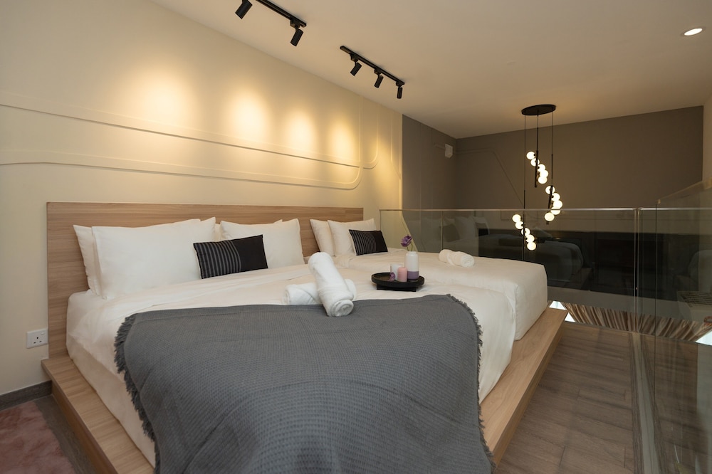 Agile Skyline Suites By PSM