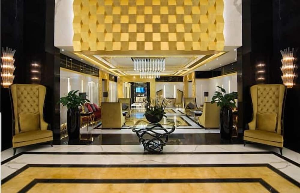 Damac Mall Street near Burj Khalifa