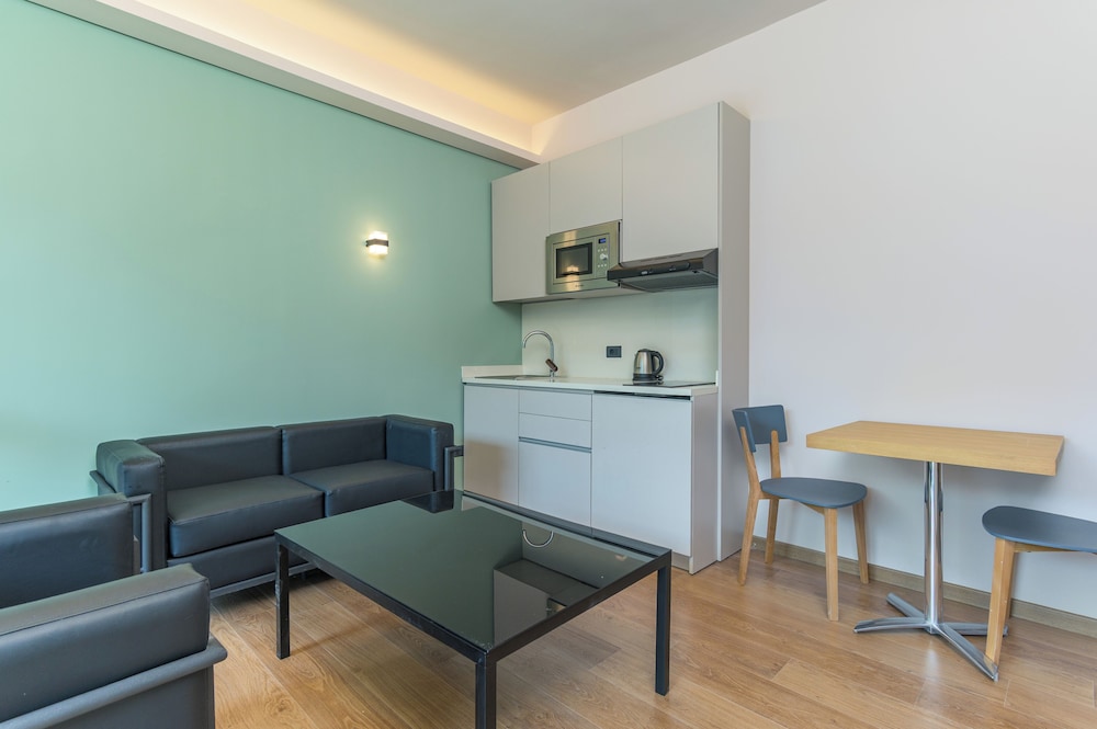 Jounieh Living - Residences by Local Host