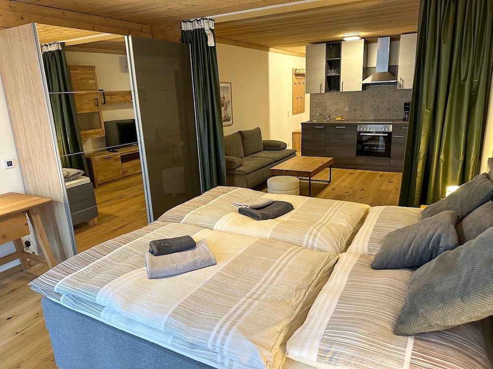 Appealing Apartment in Saalfelden Near Lake