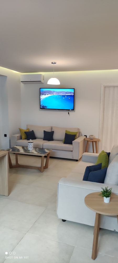 Aegean Breeze Apartments view 2