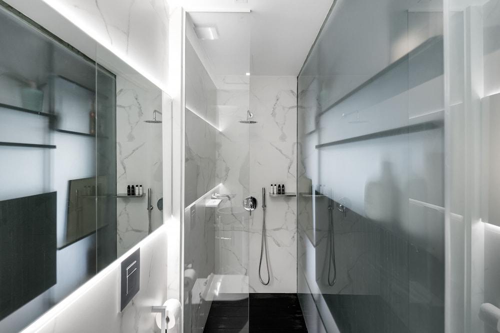 Elysan Urban Stays