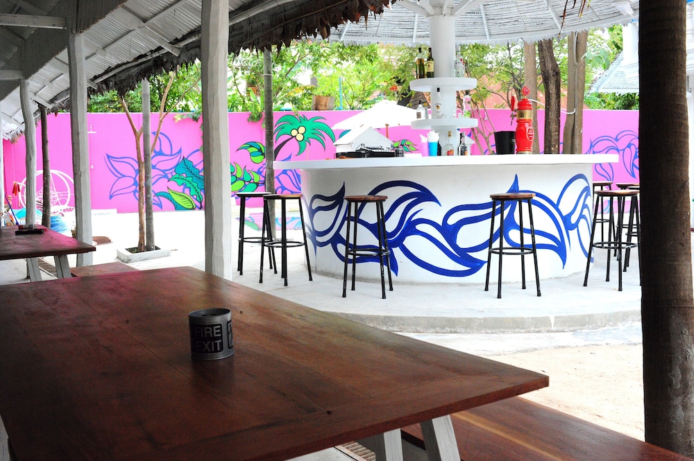 Kafu Hostel & Pool